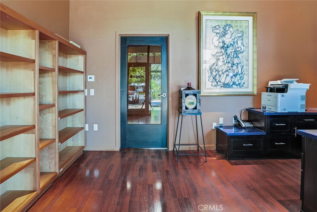 main property photo 8