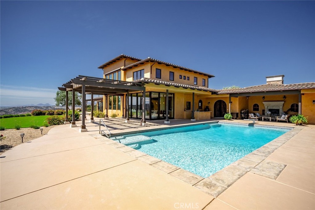 main property photo 15