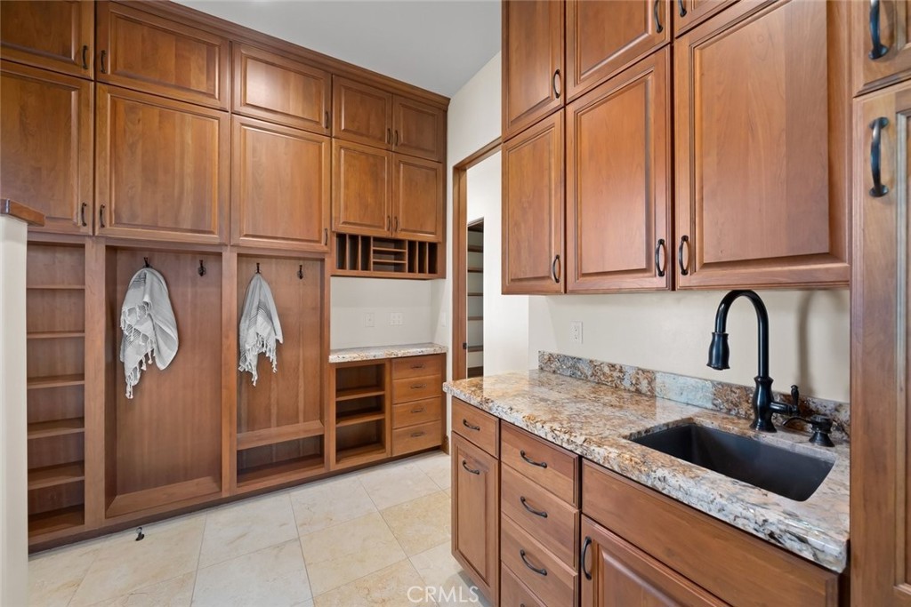 main property photo 59