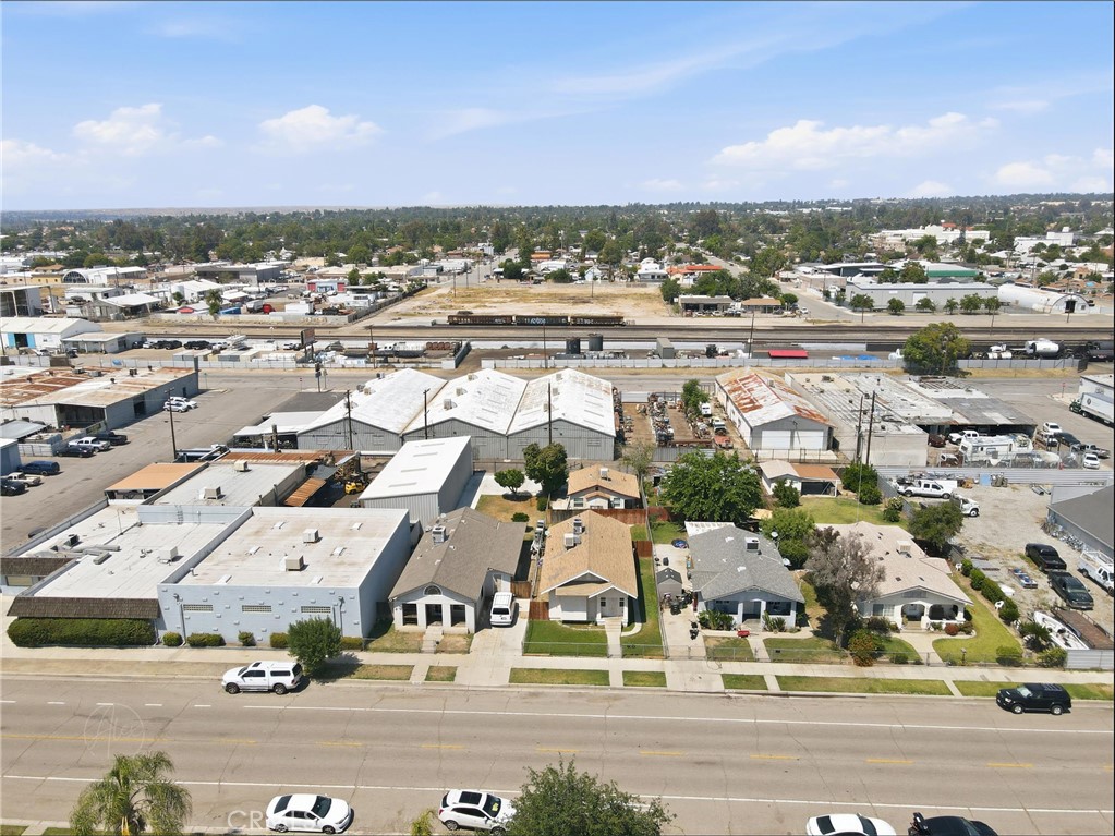 main property photo 10