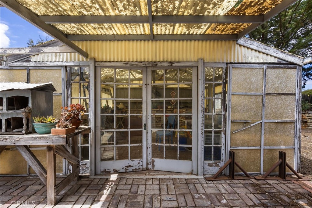 main property photo 40