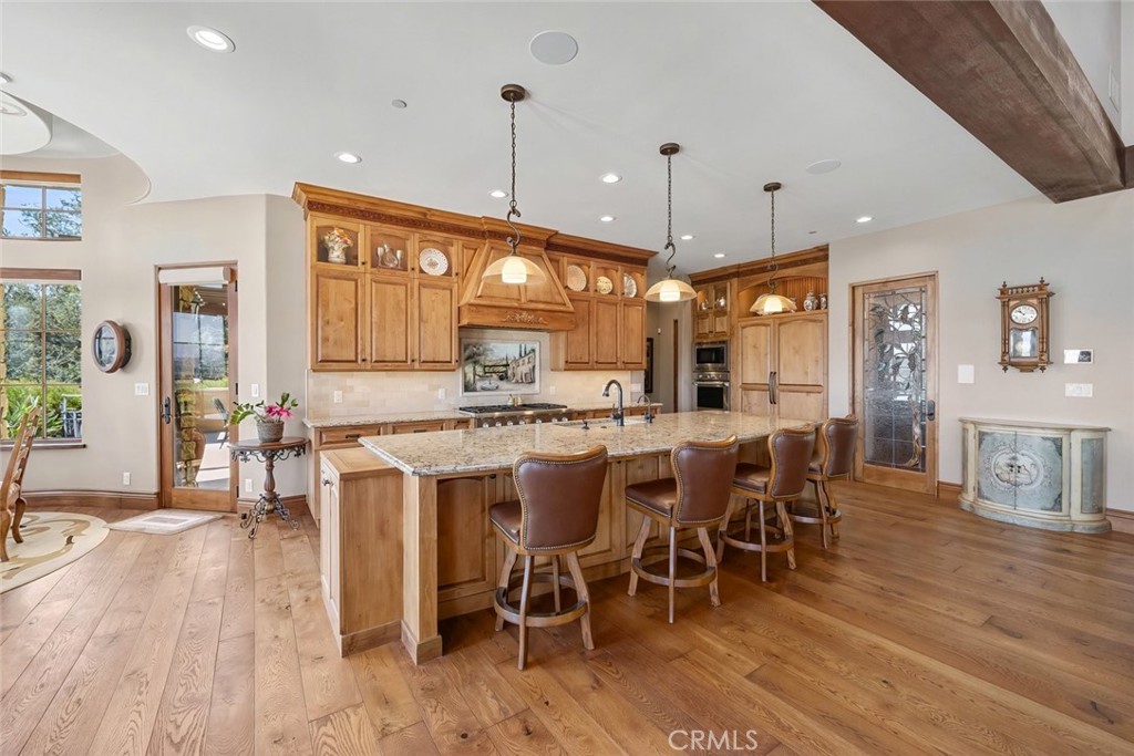 main property photo 12