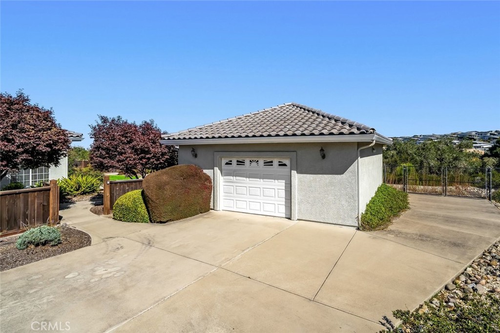 main property photo 43