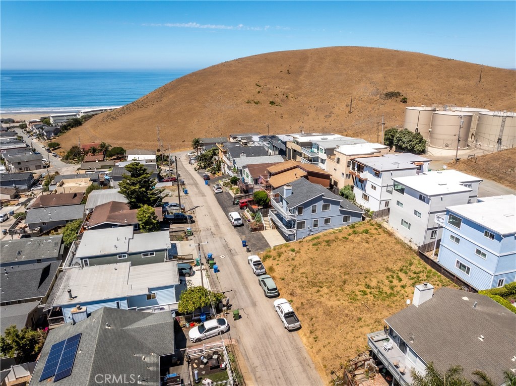 main property photo 10