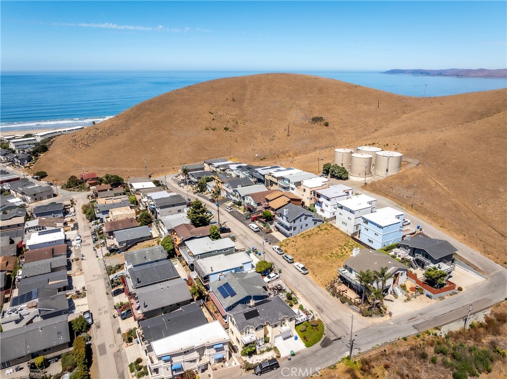 main property photo 12