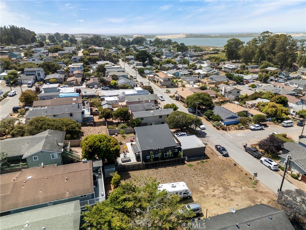 main property photo 36