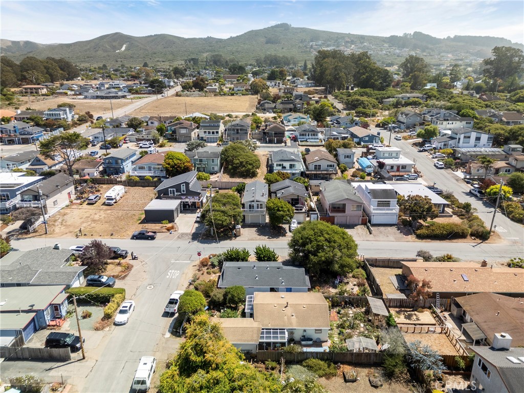 main property photo 45