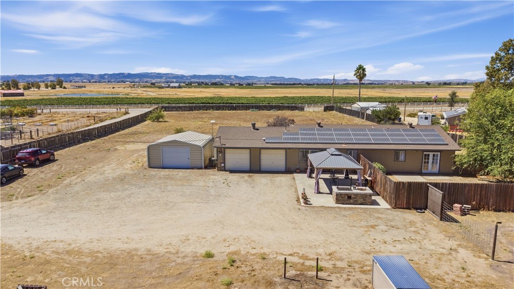 main property photo 28
