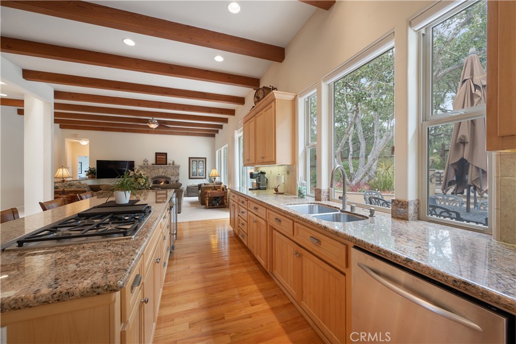 main property photo 15