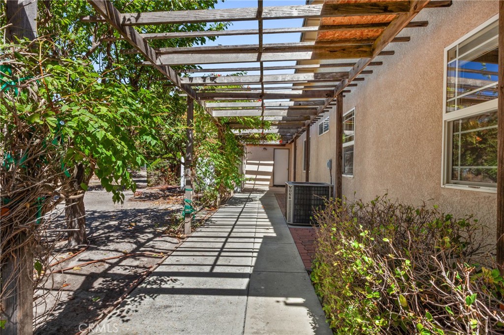 main property photo 41