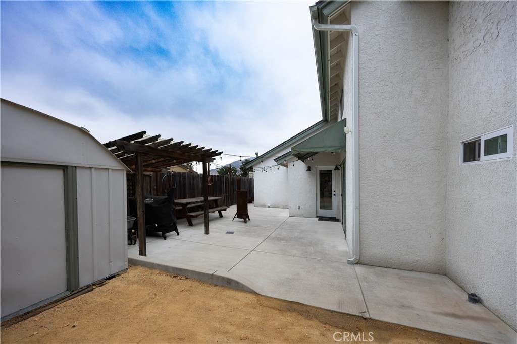 main property photo 9