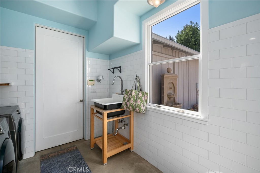 main property photo 69