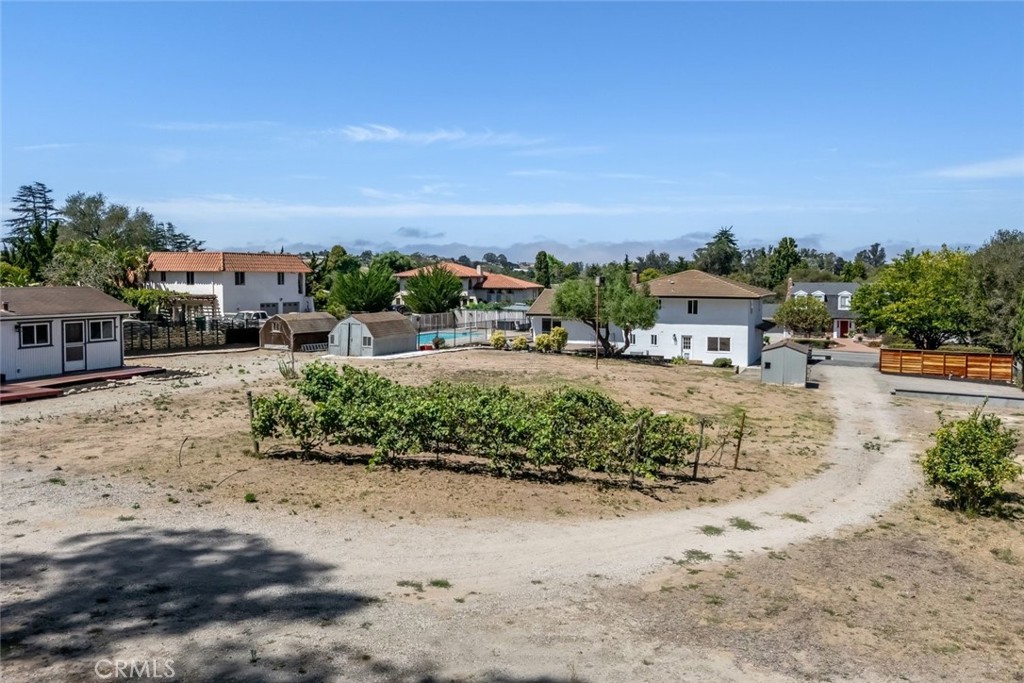 main property photo 28