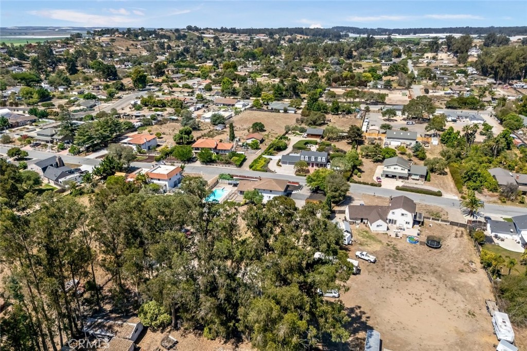 main property photo 60