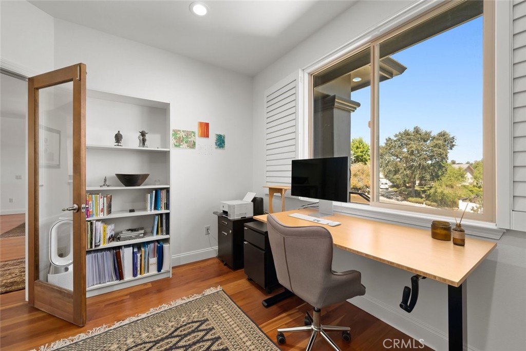 main property photo 30