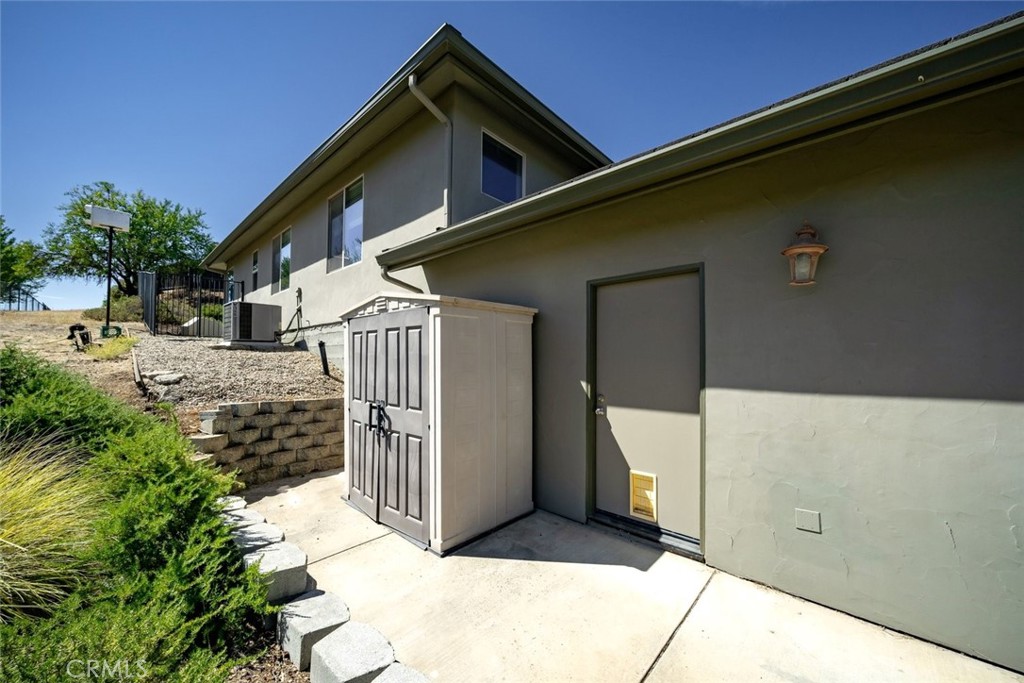 main property photo 51