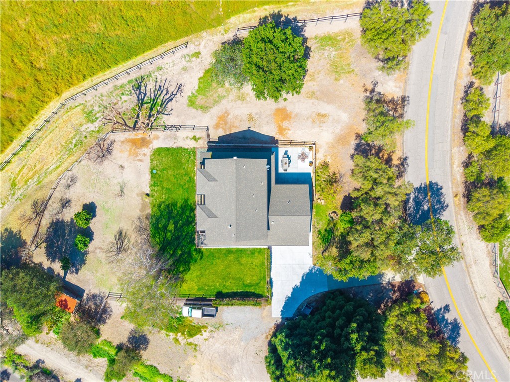 main property photo 45