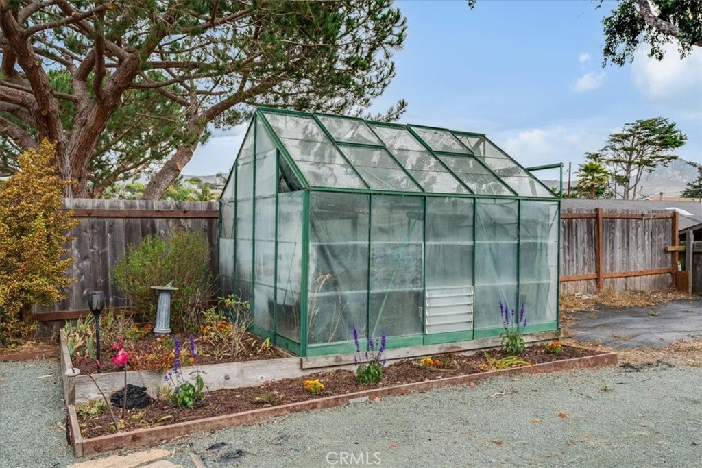 main property photo 19