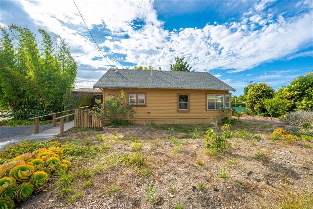 main property photo 9