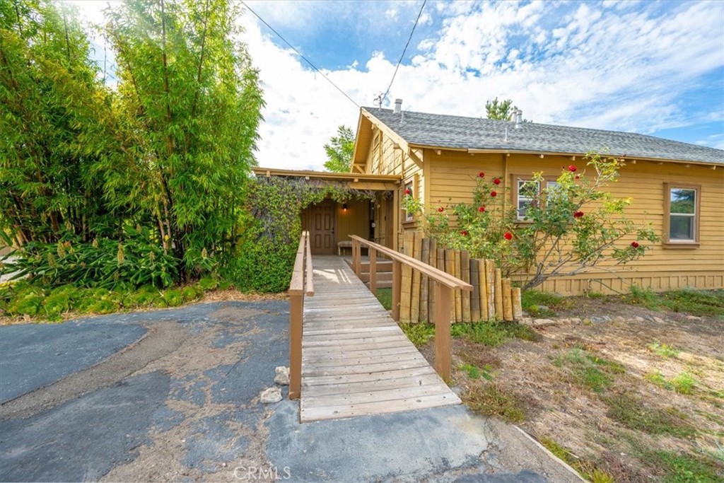 main property photo 11
