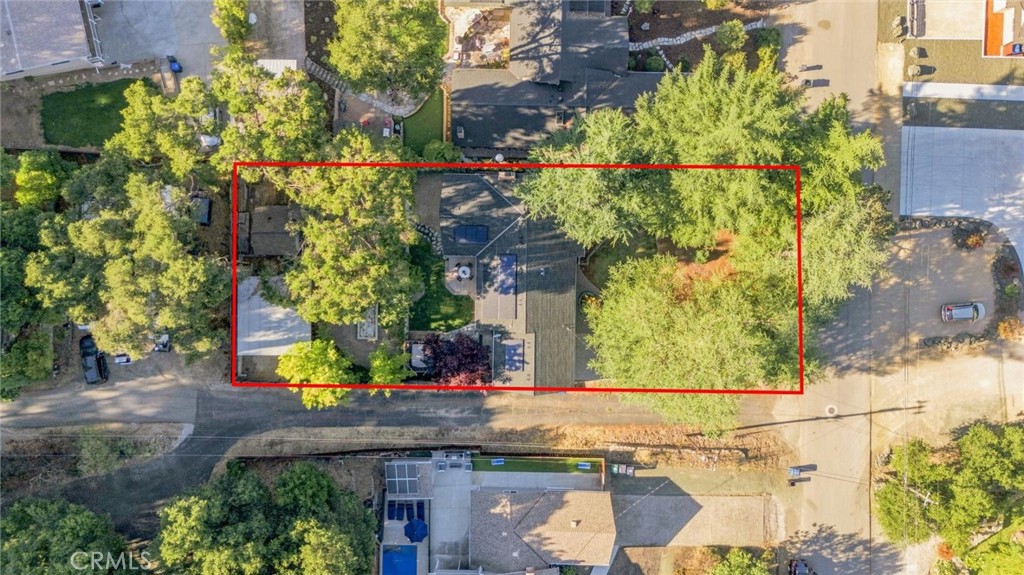 main property photo 28