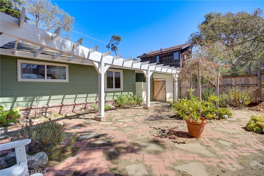 main property photo 32