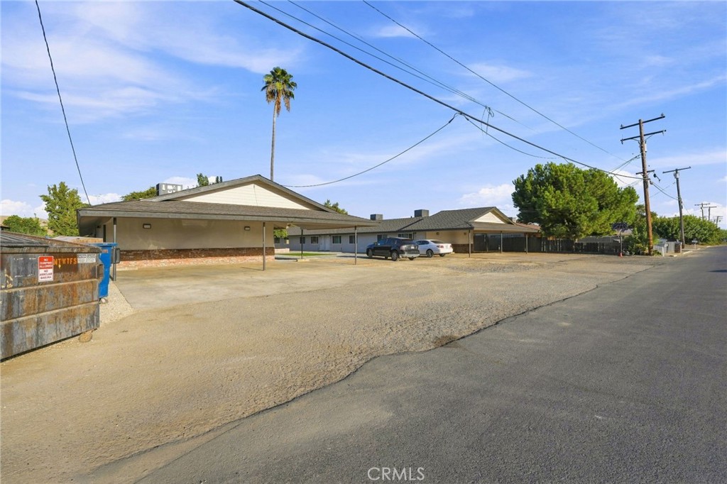 main property photo 15