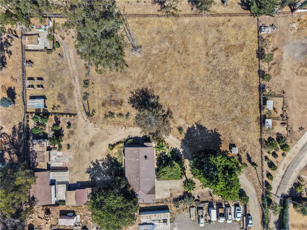 main property photo 41