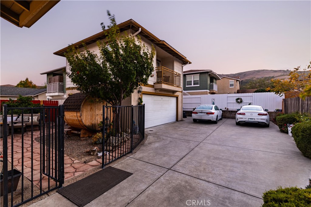 main property photo 41