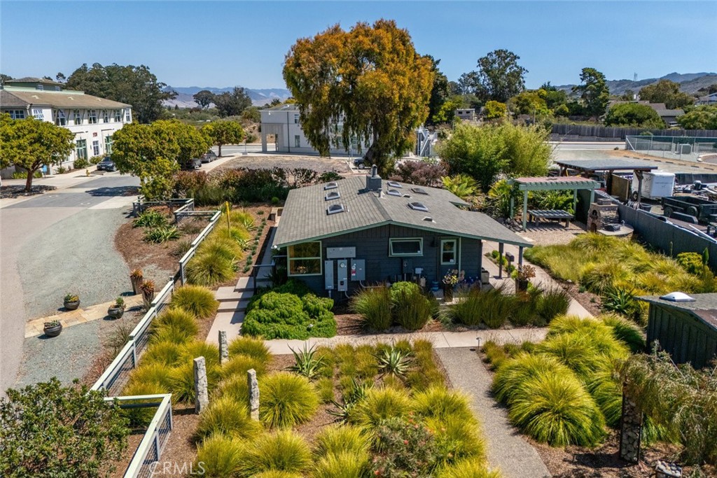main property photo 13