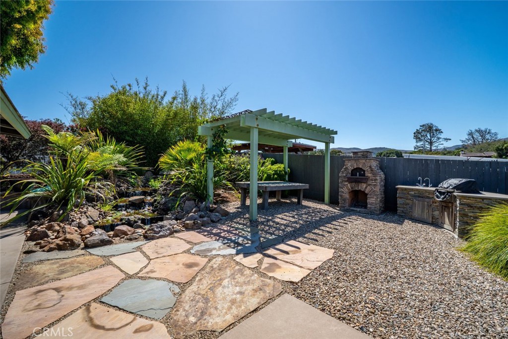 main property photo 16