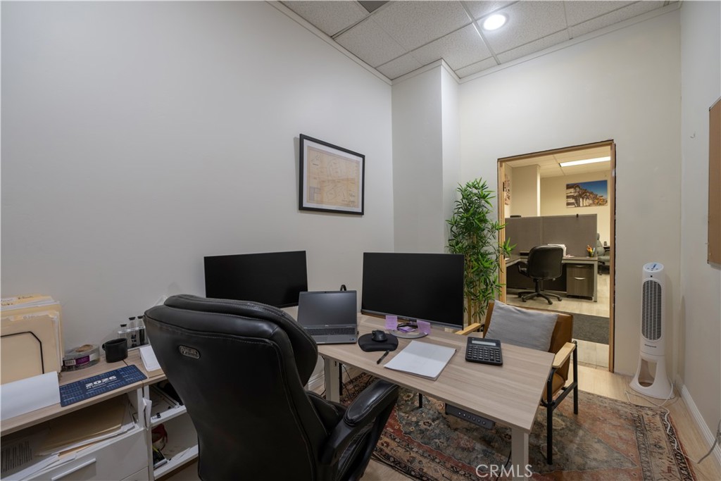 main property photo 15