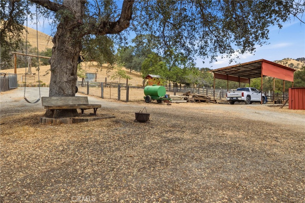 main property photo 32
