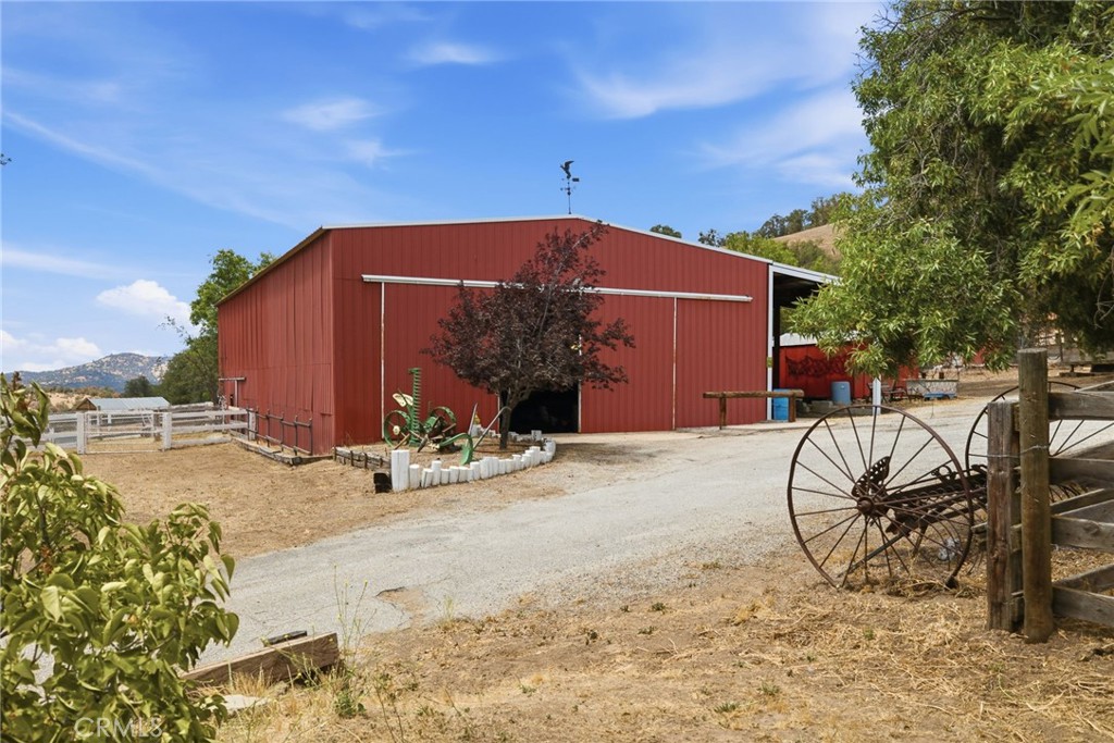 main property photo 37