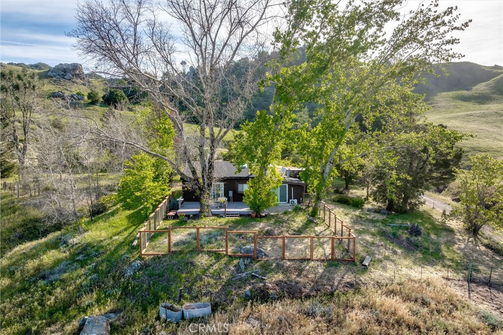main property photo 11