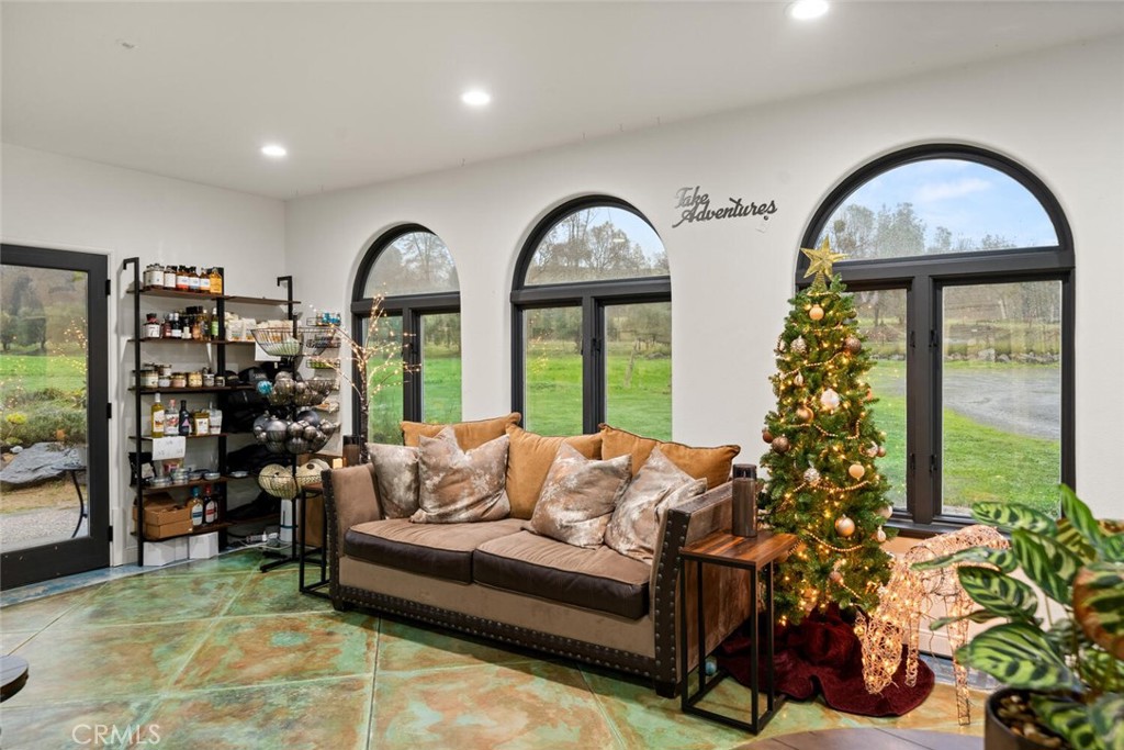 main property photo 50