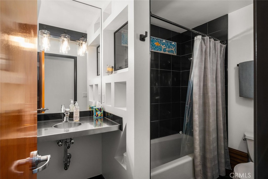 main property photo 68