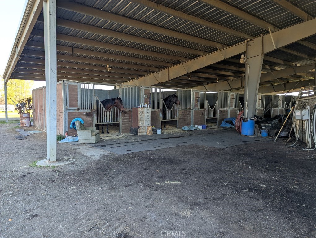 main property photo 11