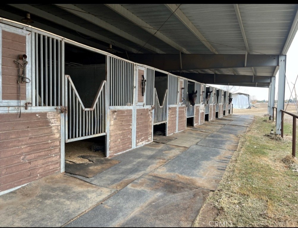main property photo 13