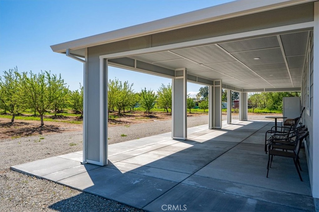 main property photo 30