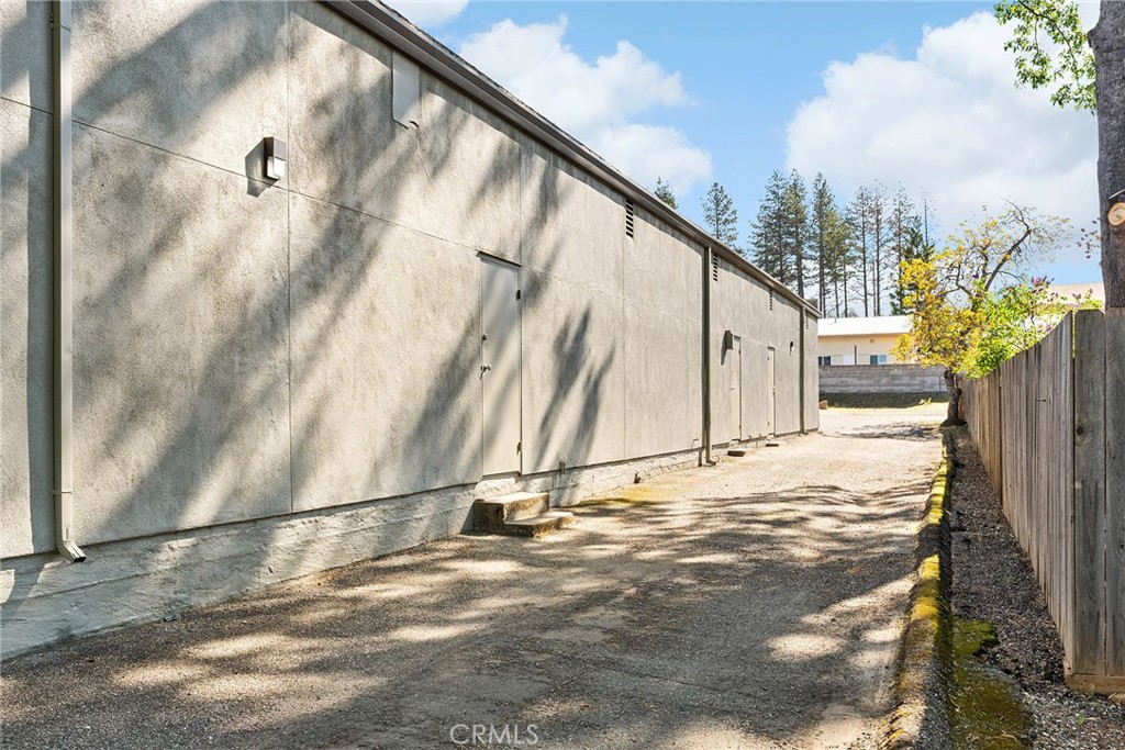 main property photo 50