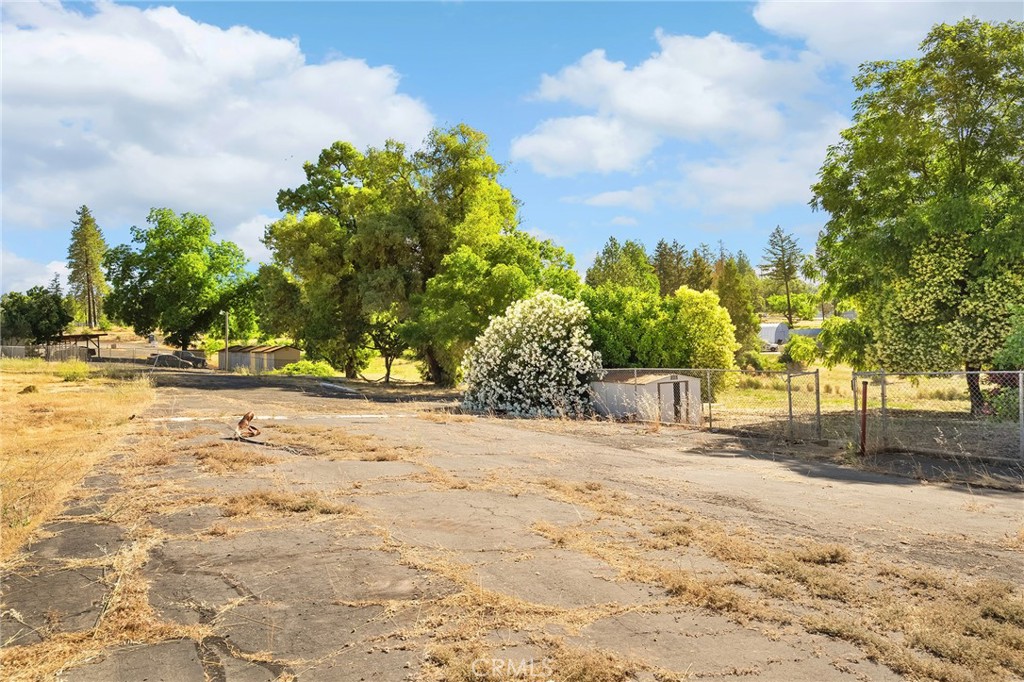 main property photo 16