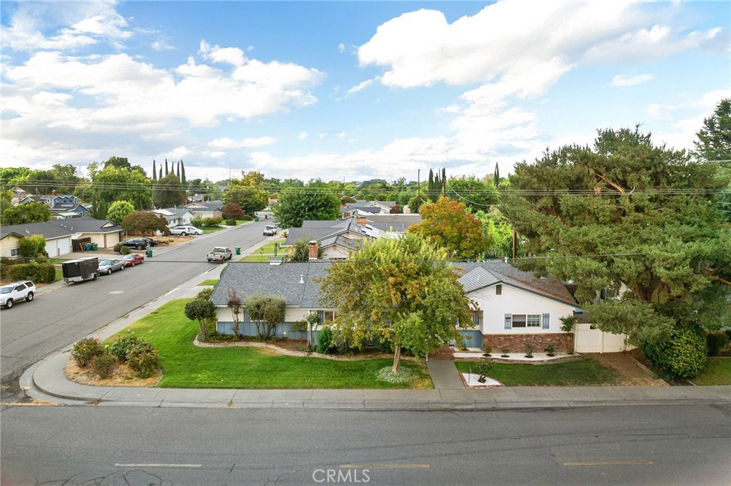 main property photo 23