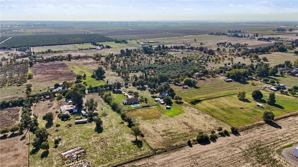 main property photo 38