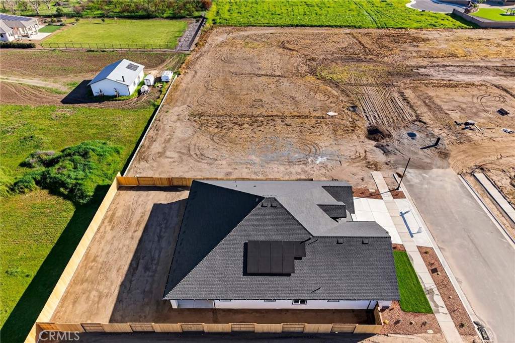 main property photo 50