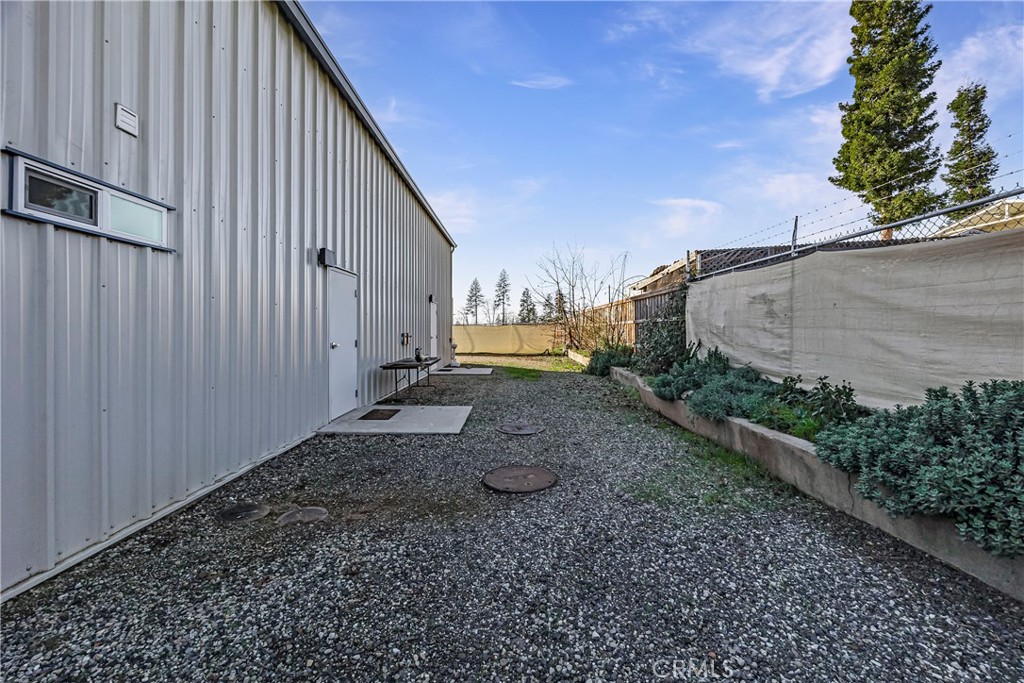 main property photo 23