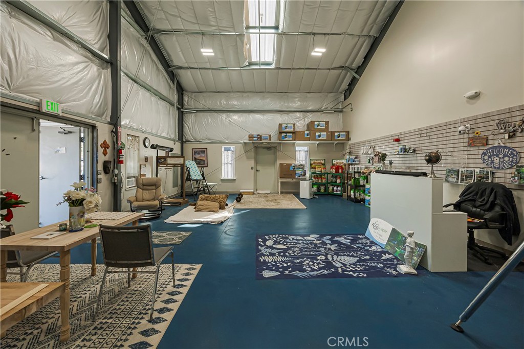 main property photo 33