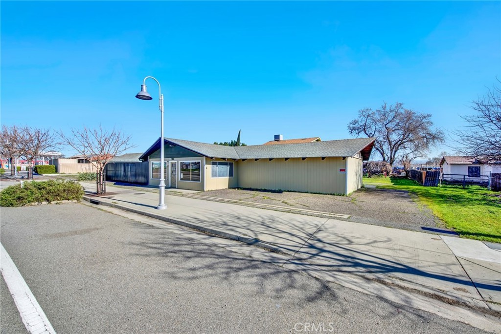 main property photo 8