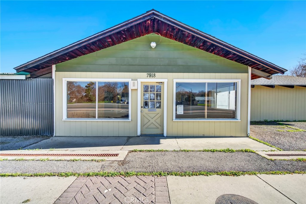 main property photo 9