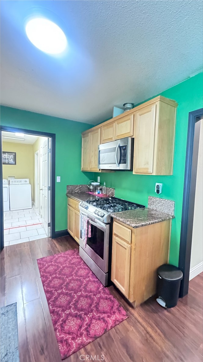 main property photo 12